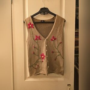 Dale tricot sweater vest sz L tan color with red flowers